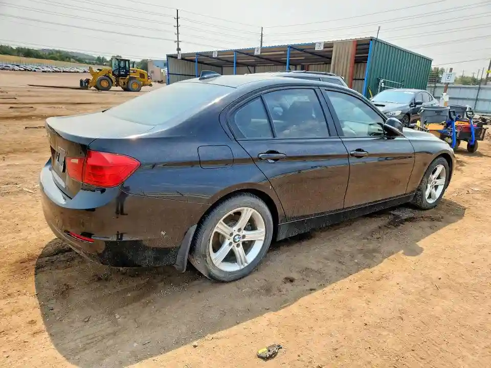 WBA3B3C53EJ978281 2014 BMW 3 SERIES-2