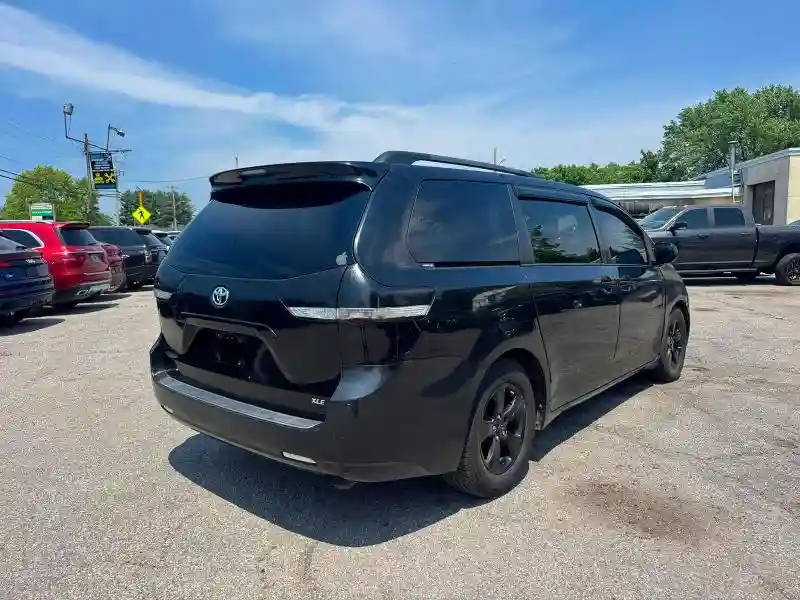 5TDYK3DC0ES443899 2014 TOYOTA SIENNA-3