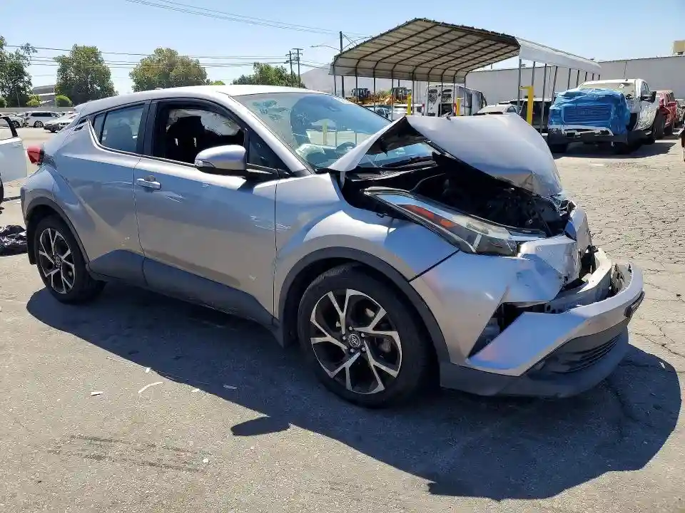 NMTKHMBX8JR021596 2018 TOYOTA C-HR-3
