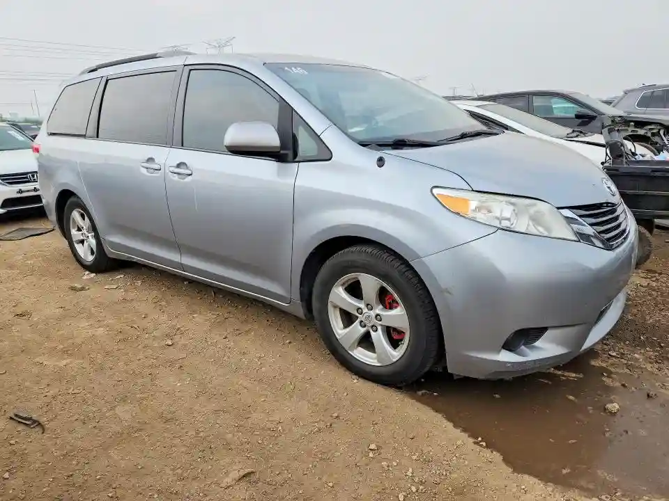 5TDKK3DCXES425089 2014 TOYOTA SIENNA-3