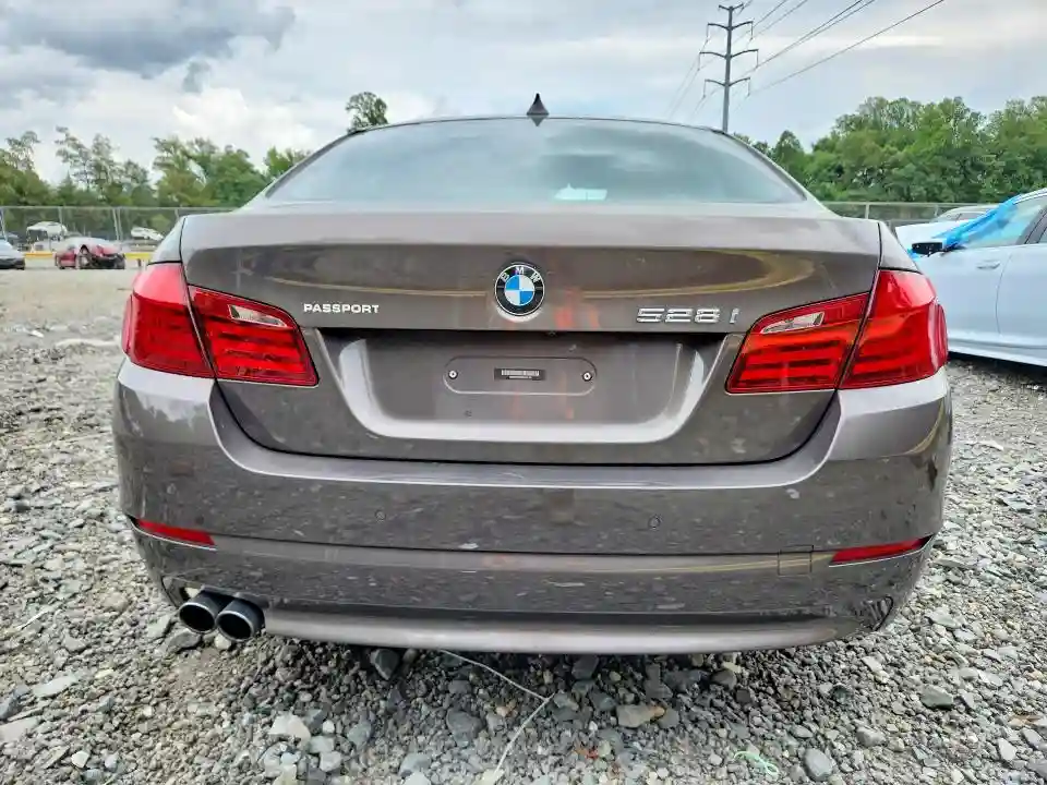WBAFR1C50BC749120 2011 BMW 5 SERIES-5