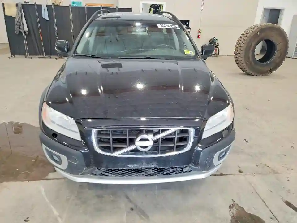 YV4940BZ8B1096347 2011 VOLVO XC70-4