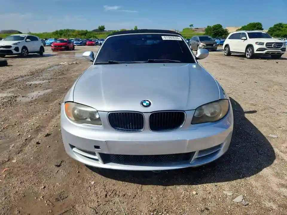 WBAUL7C50BVM78947 2011 BMW 1 SERIES-4