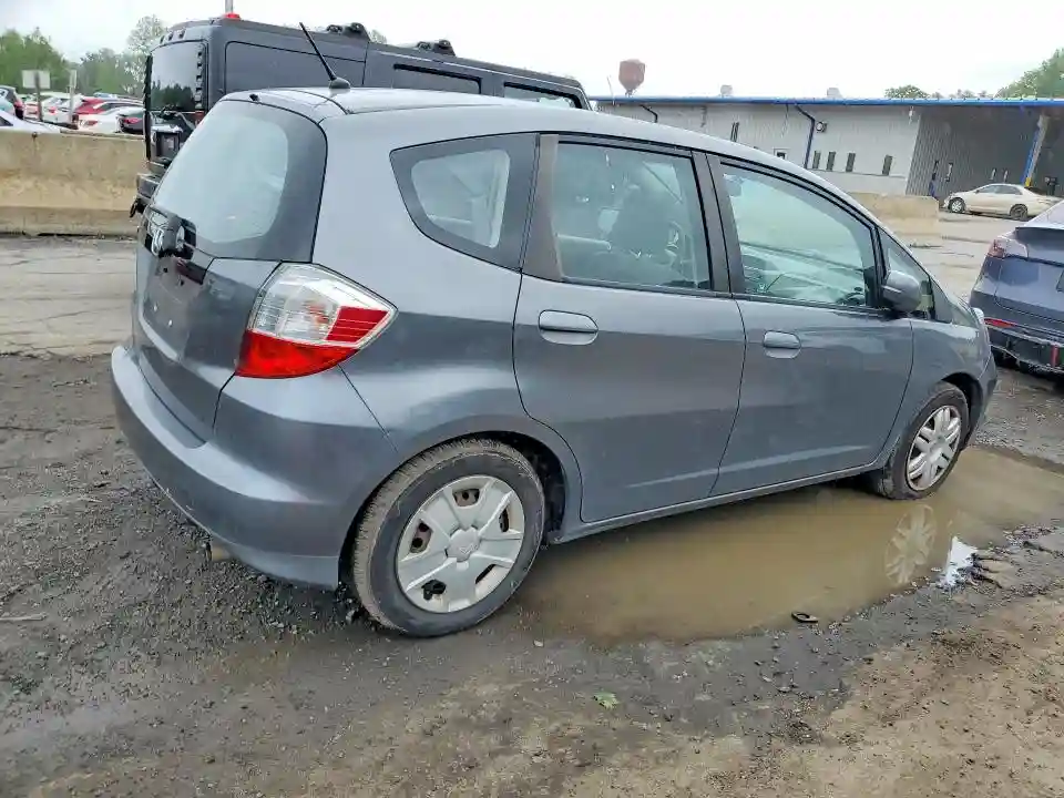 JHMGE8H35DC006795 2013 HONDA FIT-2