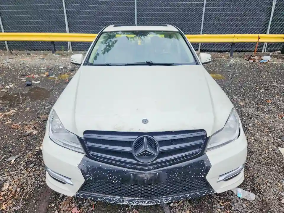 WDDGF8BB3CR226324 2012 MERCEDES-BENZ C-CLASS-4
