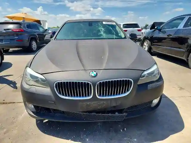 WBAFR1C53BC741352 2011 BMW 5 SERIES-4