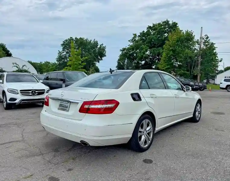 WDDHF8HB7BA349889 2011 MERCEDES-BENZ E-CLASS-3