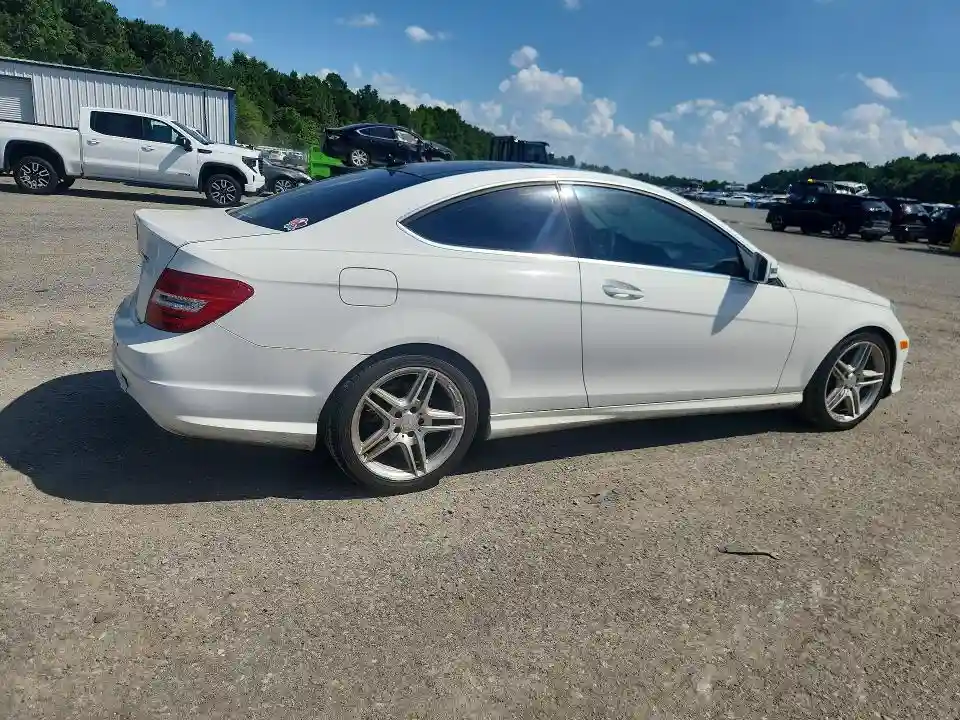 WDDGJ4HB7DG052513 2013 MERCEDES-BENZ C-CLASS-2