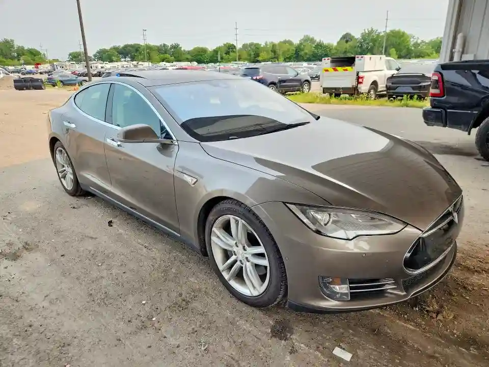 5YJSA1S29FF096022 2015 TESLA MODEL S-3