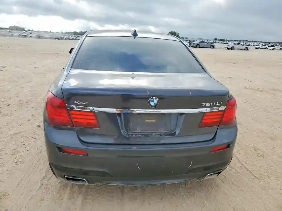 WBAYF8C56FD654264 2015 BMW 7 SERIES-5