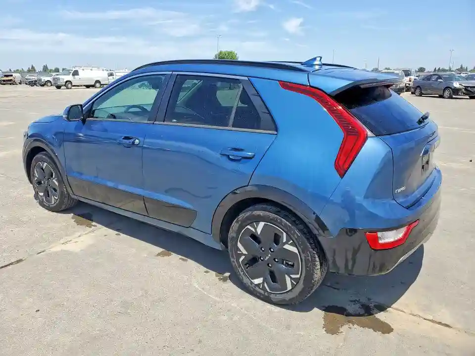KNDCR3L10P5045834 2023 KIA NIRO-1