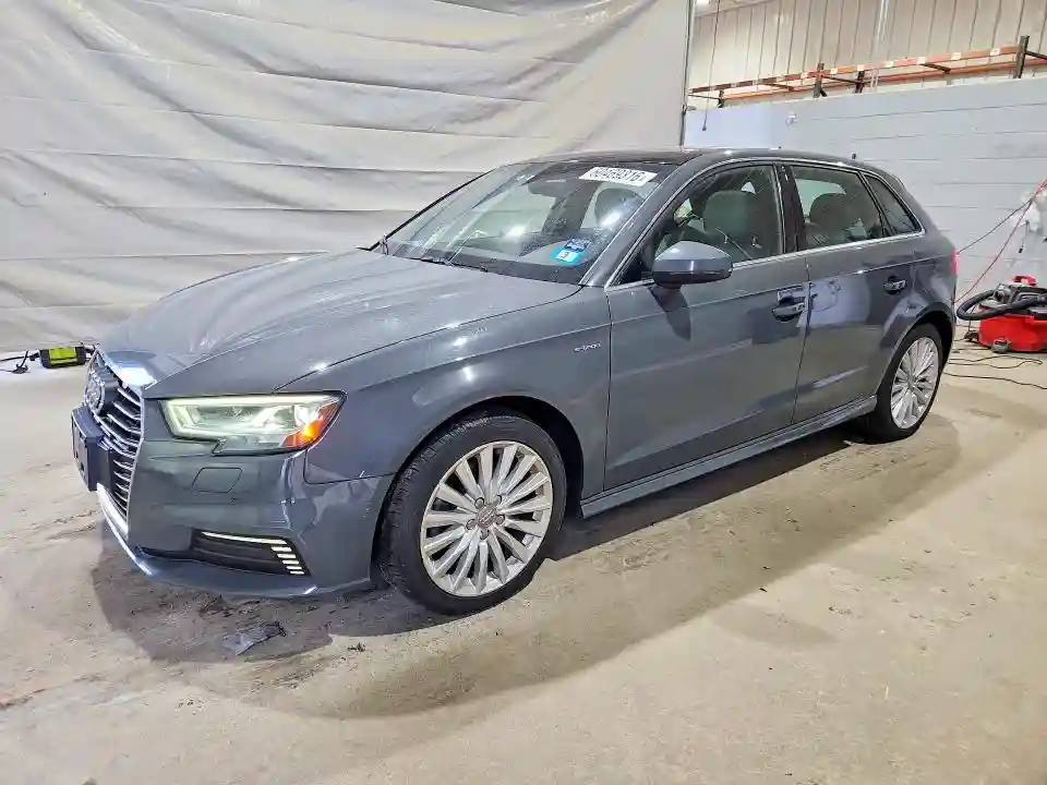 WAUTPBFF3HA088321 2017 AUDI A3-0