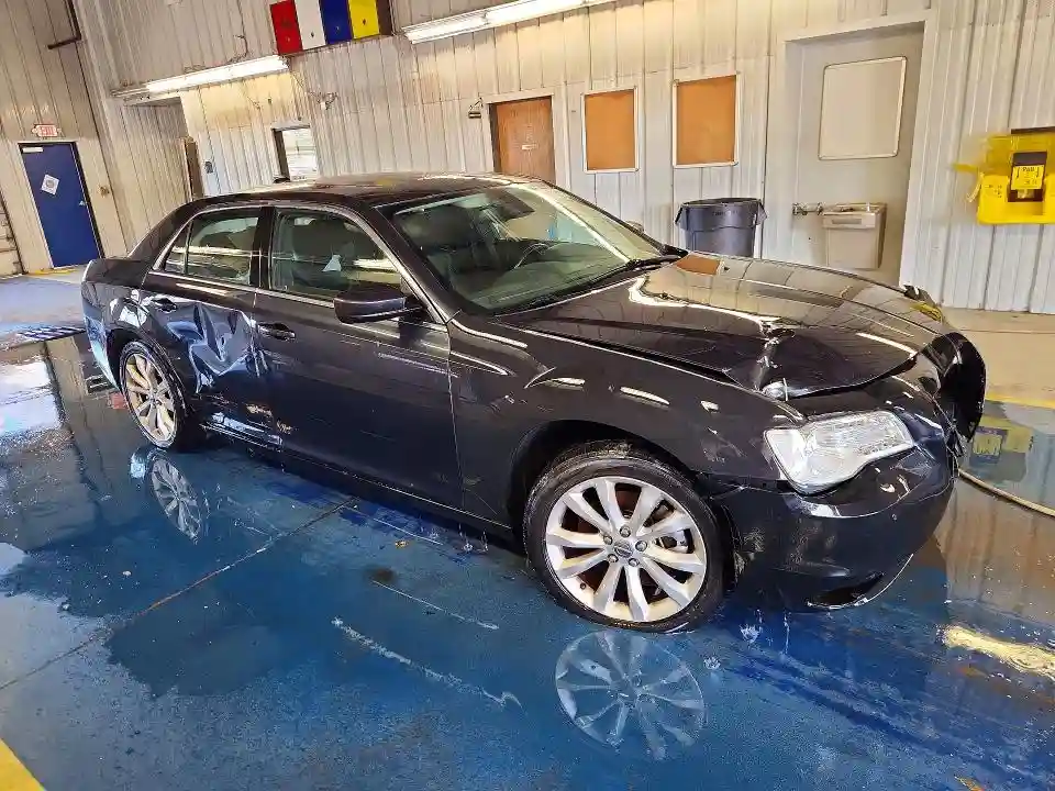 2C3CCARG0GH270544 2016 CHRYSLER 300-3
