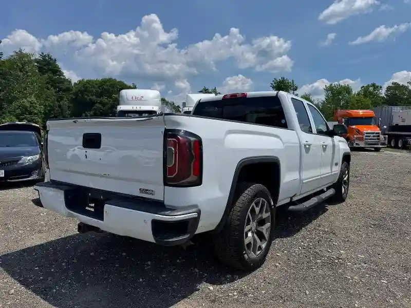 1GTV2NEC2JZ180238 2018 GMC SIERRA-3