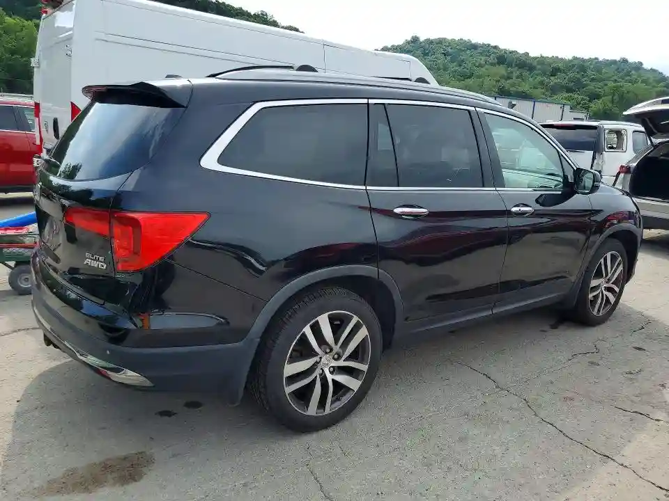 5FNYF6H00HB043372 2017 HONDA PILOT-2