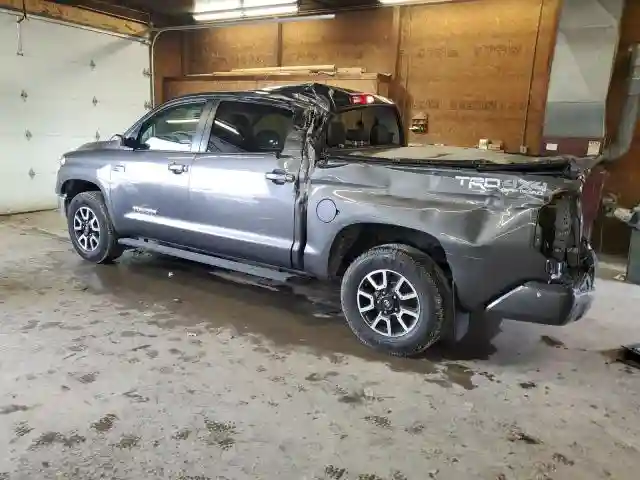 5TFHY5F18JX759528 2018 TOYOTA TUNDRA-1