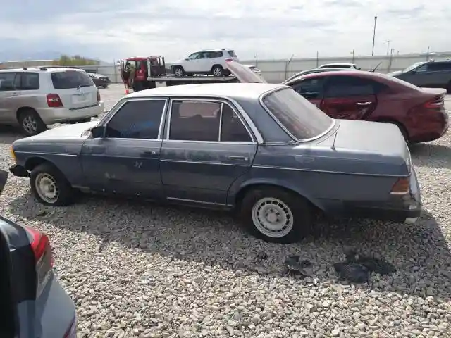 WDBAB33A2CB000769 1982 MERCEDES-BENZ 300-CLASS-1