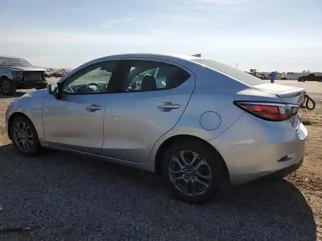 3MYDLBYV4KY507241 2019 TOYOTA YARIS-1