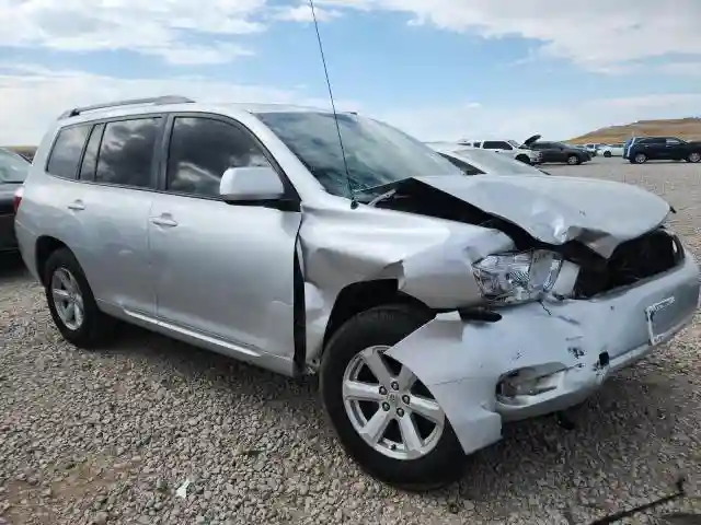 5TDBK3EH9AS030325 2010 TOYOTA HIGHLANDER-3