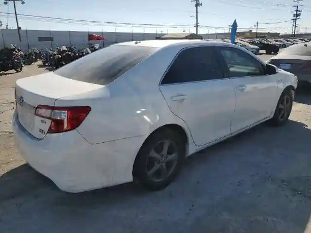 4T1BD1FK1EU125757 2014 TOYOTA CAMRY-2