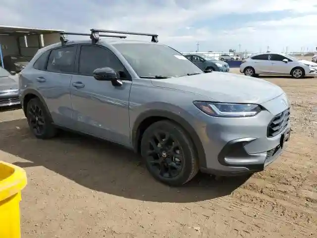 3CZRZ2H57RM740075 2024 HONDA HR-V-3