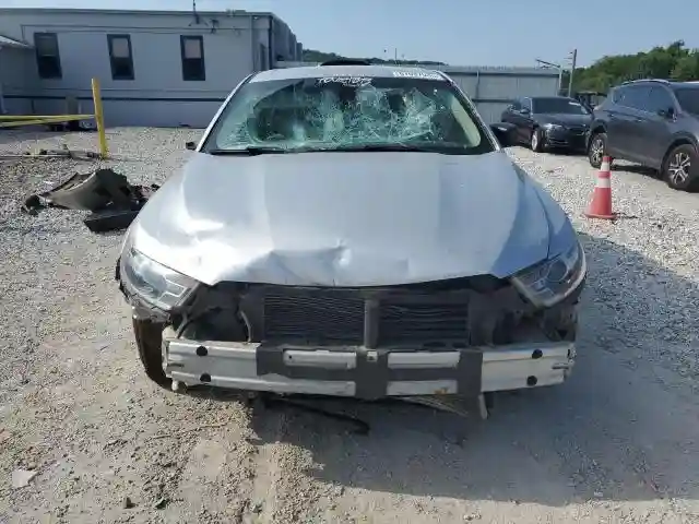 1FAHP2D82JG125476 2018 FORD TAURUS-4