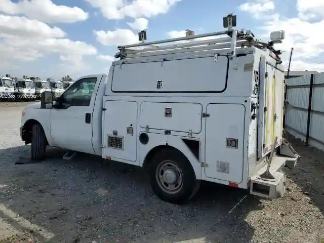 1FDRF3A64DEB92618 2013 FORD F350-2