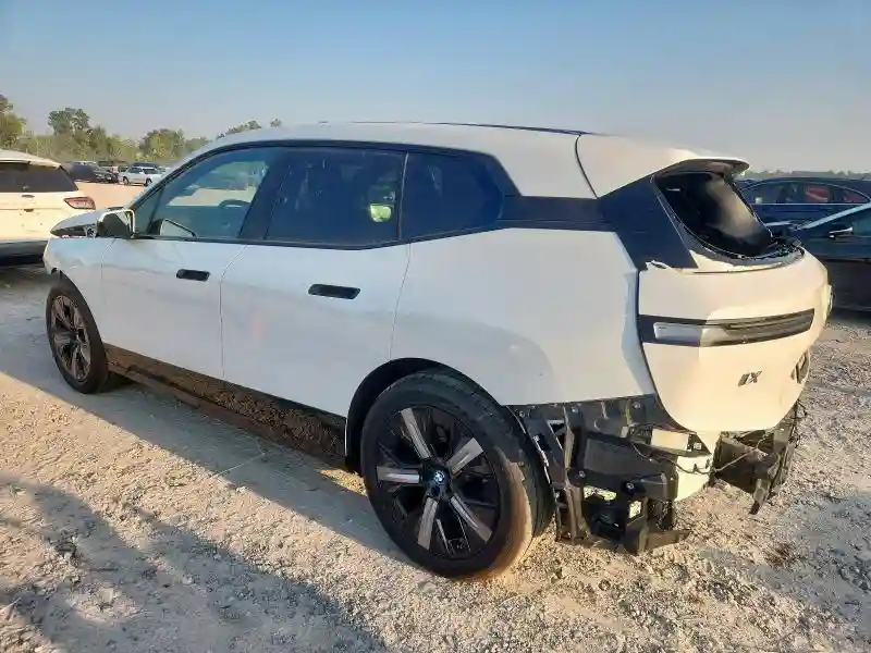 WB523CF08SCS46185 2025 BMW IX XDRIVE5-1