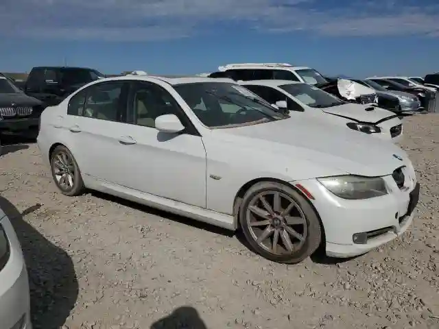 WBAPH7G58ANM49557 2010 BMW 3 SERIES-3