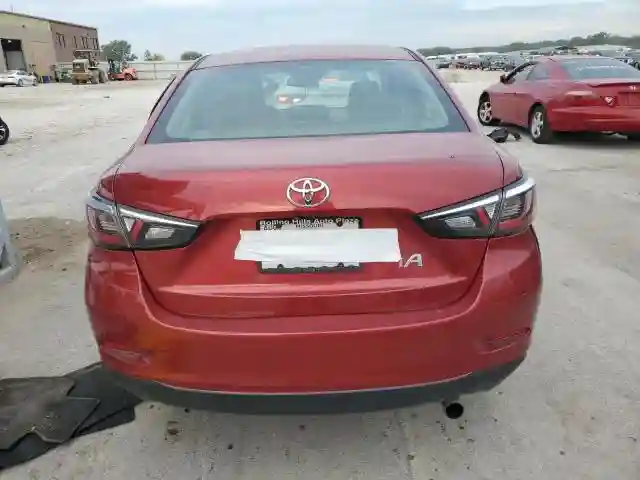 3MYDLBYV4HY171938 2017 TOYOTA YARIS-5