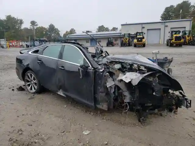 SAJWJ1CD3F8V83882 2015 JAGUAR XJ-3