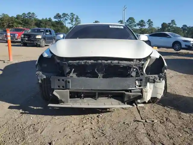 JN1EV7EKXHM360409 2017 INFINITI Q60-4
