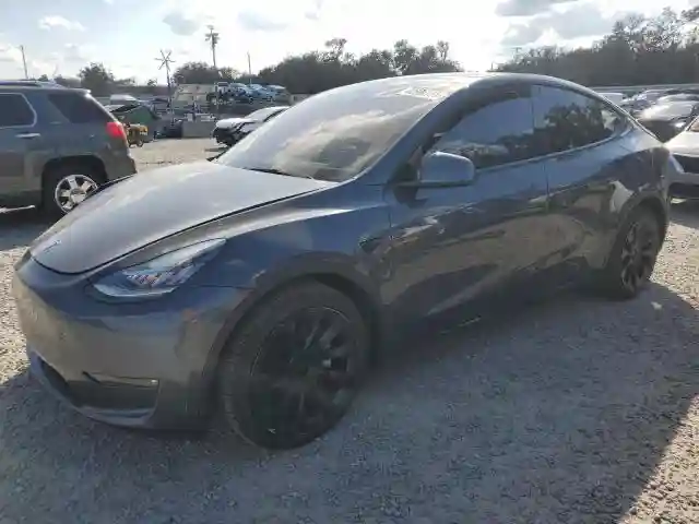 7SAYGAEE6NF309816 2022 TESLA MODEL Y-0