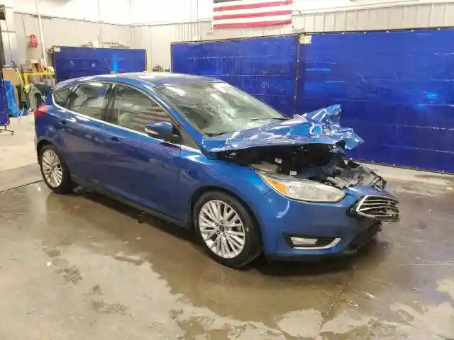 1FADP3N2XJL284266 2018 FORD FOCUS-3