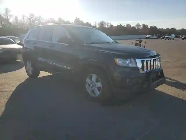 1J4RR4GG4BC520883 2011 JEEP GRAND CHEROKEE-3