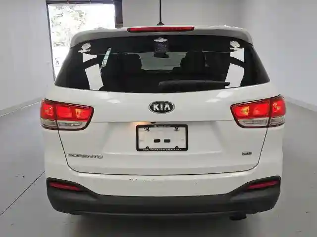 5XYPG4A35GG099879 2016 KIA SORENTO-5