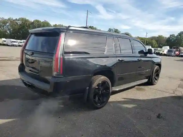 1GYS4HKJ1HR137032 2017 CADILLAC ESCALADE-2