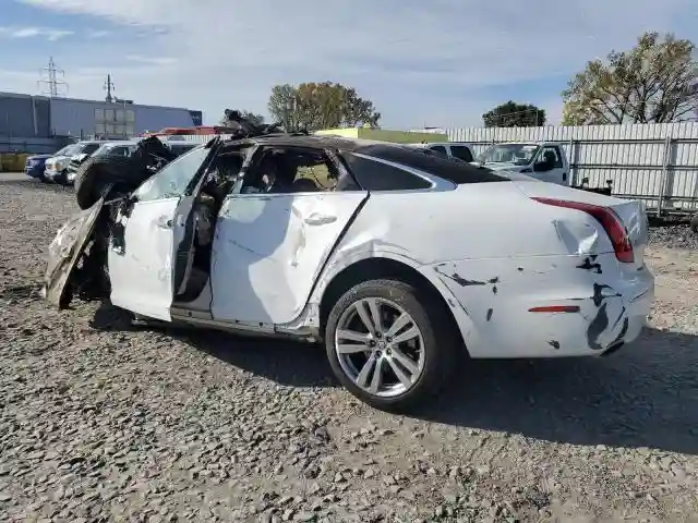 SAJWA1CB3BLV18519 2011 JAGUAR XJ-1