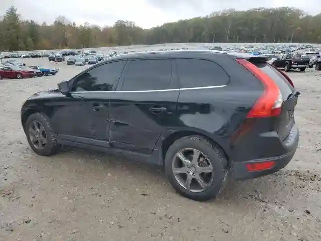 YV4902DZ5D2426172 2013 VOLVO XC60-1