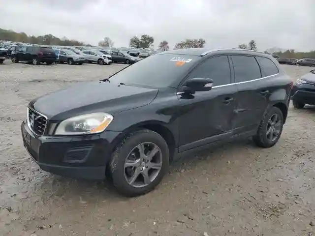 YV4902DZ5D2426172 2013 VOLVO XC60-0