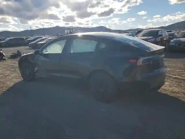 5YJ3E1EB7SF078939 2025 TESLA MODEL 3-1