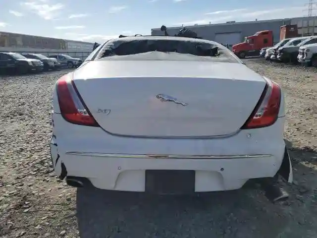 SAJWA1CB3BLV18519 2011 JAGUAR XJ-5