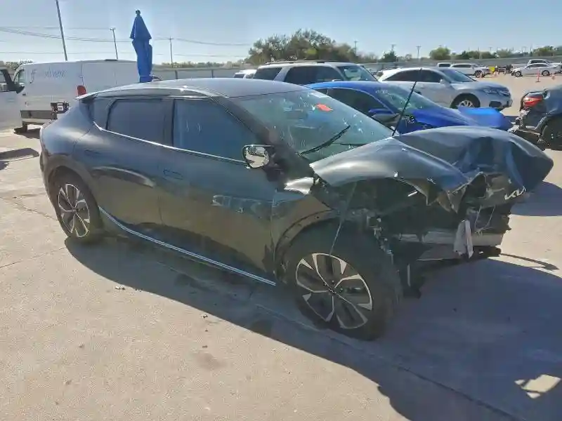 KNDC3DLC7R5196519 2024 KIA EV6 LIGHT-3
