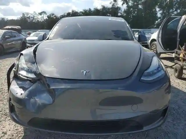 7SAYGAEE6NF309816 2022 TESLA MODEL Y-4
