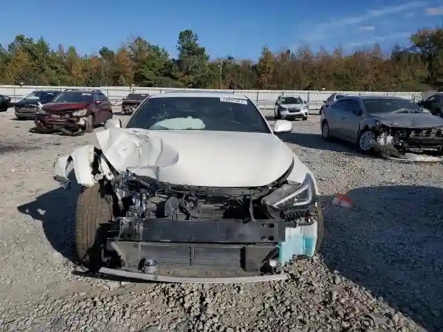 JN1EV7EL0HM553855 2017 INFINITI Q60-4
