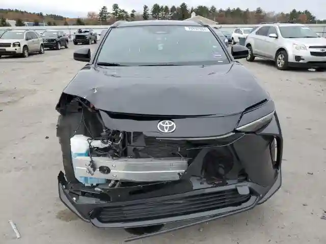 JTMABACA6PA015440 2023 TOYOTA BZ4X XLE-4