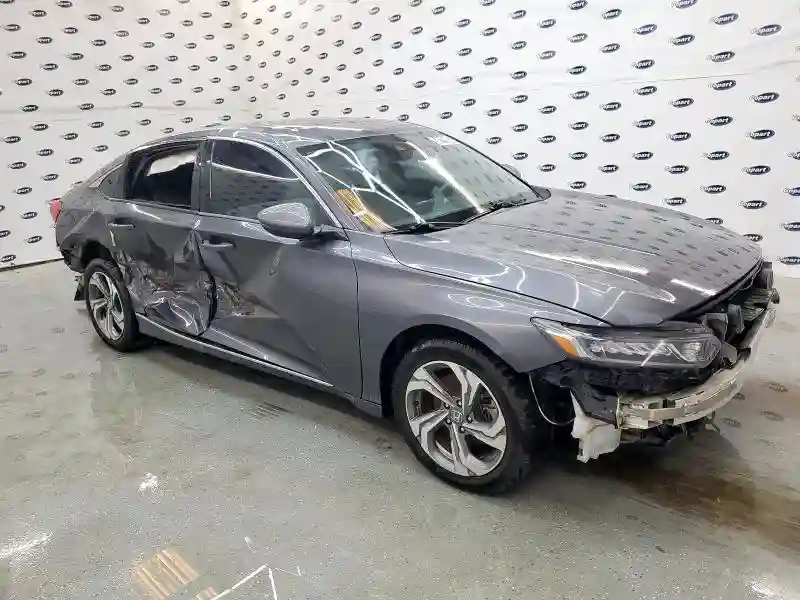 1HGCV2F59JA028440 2018 HONDA ACCORD-3