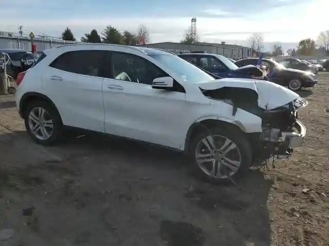 WDCTG4GB2KU007111 2019 MERCEDES-BENZ GLA-CLASS-3