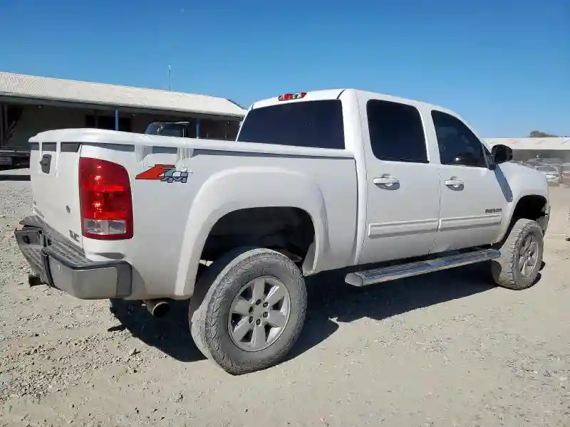 3GTP2WE30BG260198 2011 GMC SIERRA-2