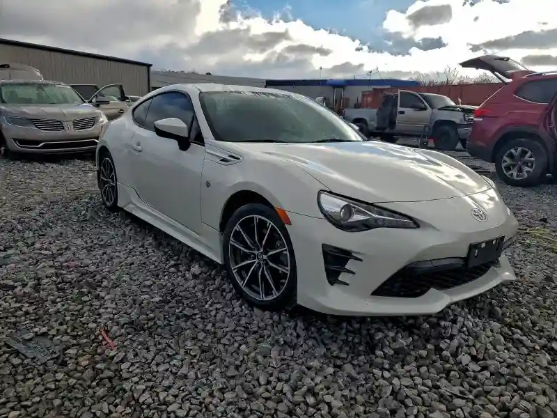 JF1ZNAA15H8706910 2017 TOYOTA 86-3
